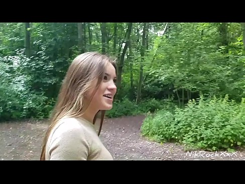 ❤️ Ehdotin Evelinalle, että panisimme julkisella paikalla! Hän suostui. Sitten panin häntä perseeseen ja spermasin hänen suuhunsa. Sitten hän pissasi itseensä. Anaaliporno at us